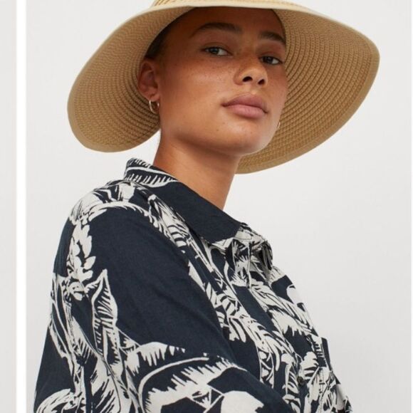 H&M Tropical Print Linen Blend Button Down Shirt - Picture 4 of 10